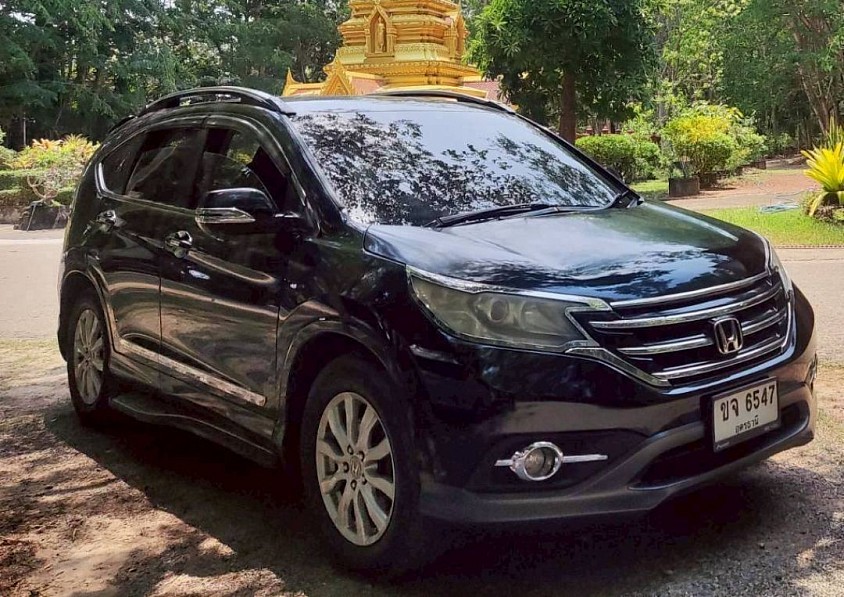 รถเช่าพร้อมคนขับอุดรธานี บริการ รับส่งและนำเที่ยว เหมาไปต่างจังหวัด โทรเลย 0879007047