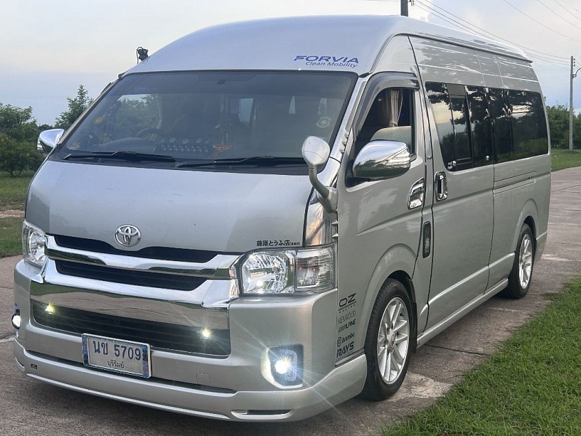 รถตู้Vip เหมานำเที่ยว และรับส่งทั่วไทย โทรเลย 0879007047